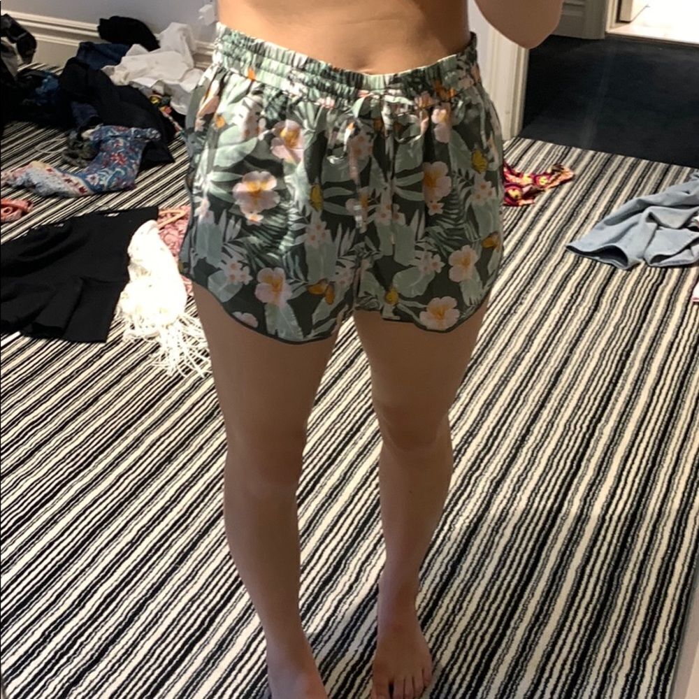 Joie beach shorts 